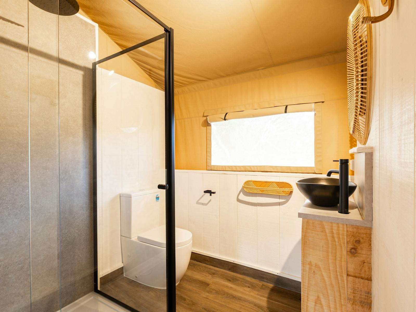 Safari tent - bathroom