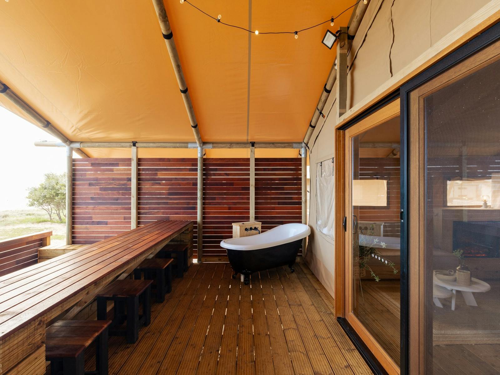 Safari tent - outdoor bath