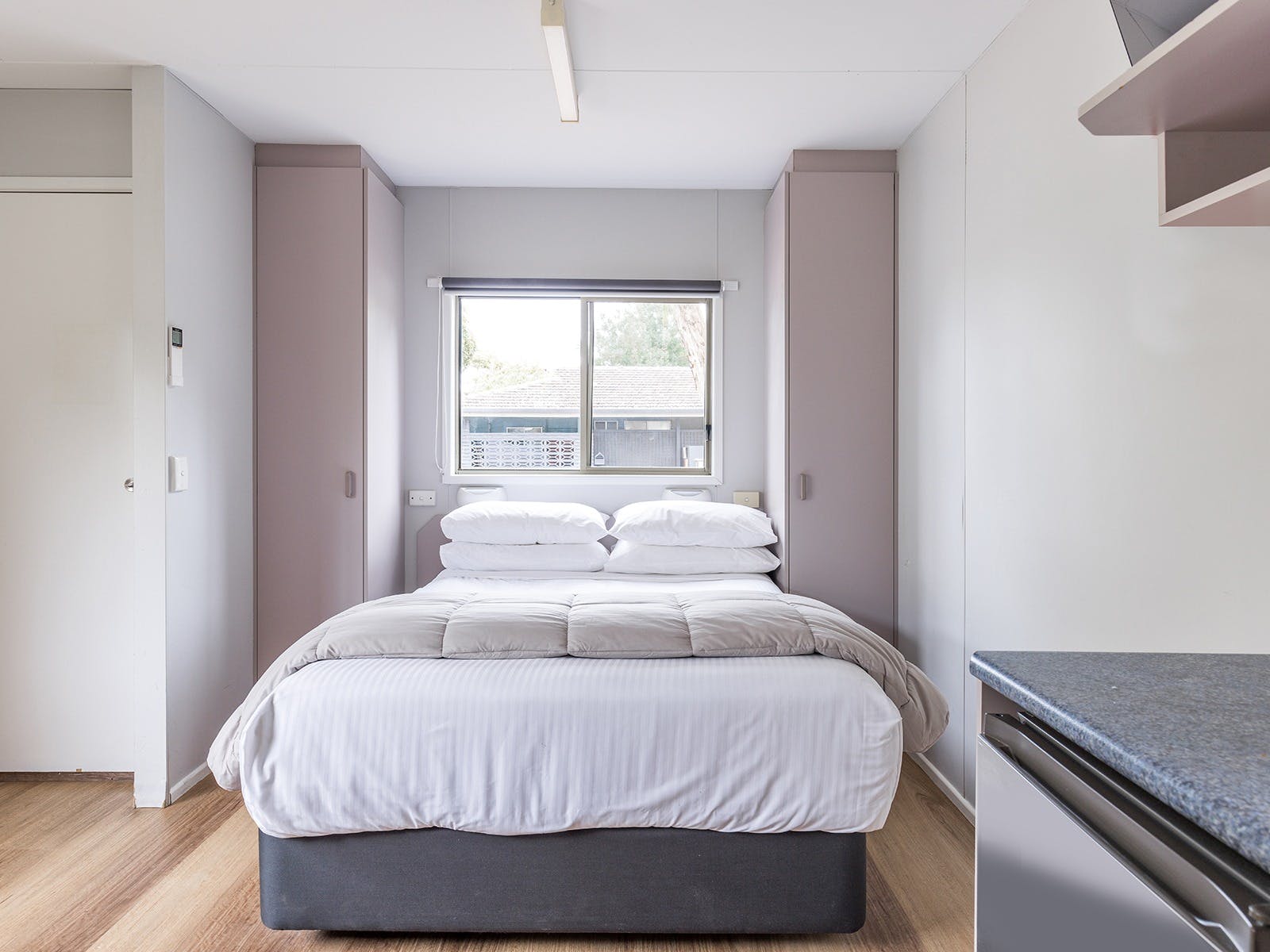 Ibis Cabin | Bedroom